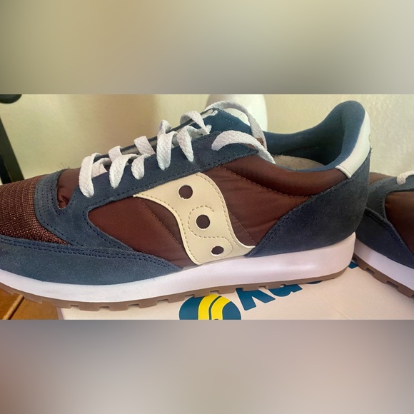 Saucony shoes - Picture 1 of 8